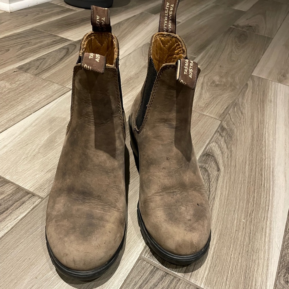 Womens US Size 8 UK size 5 Blunstones